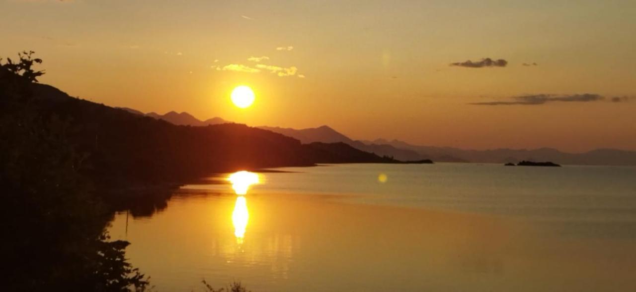 Rooms Lake View Balani Restaurant Shkoder Exterior photo