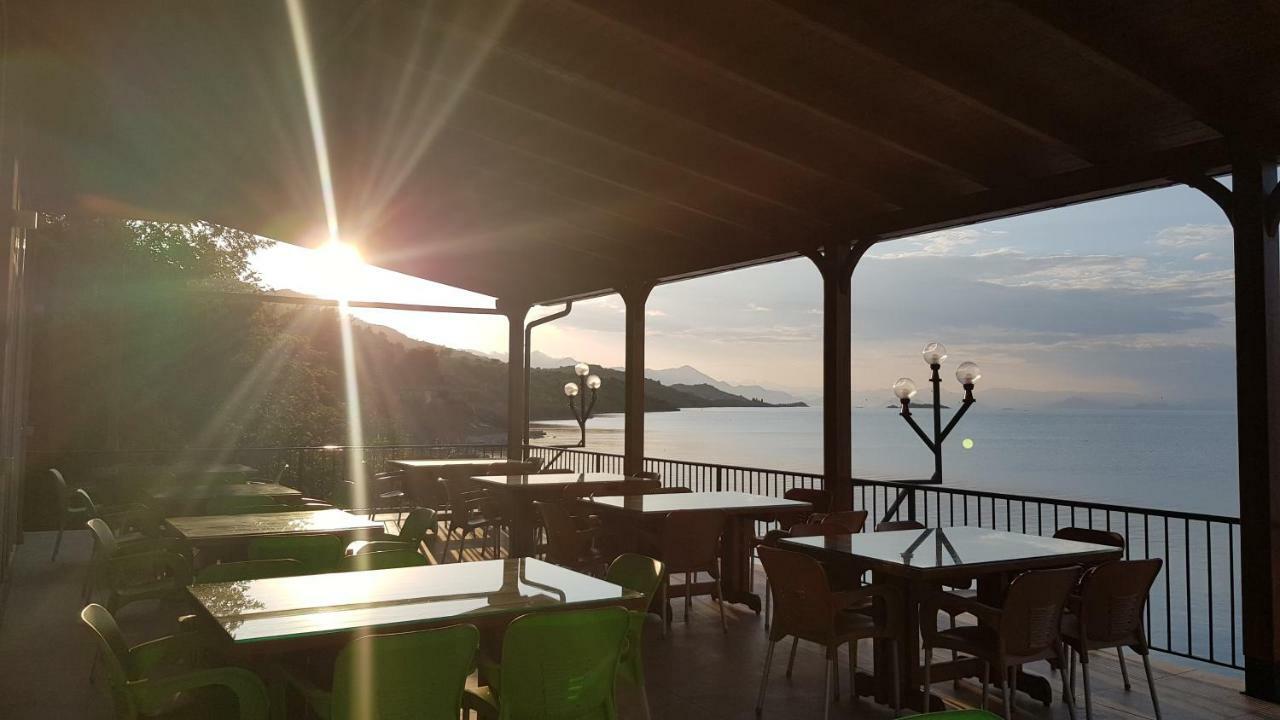 Rooms Lake View Balani Restaurant Shkoder Exterior photo